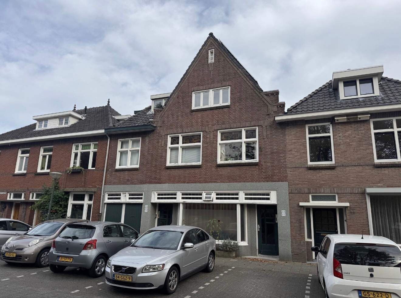 Gevel van het verkochte pand Carmelitessenstraat 21 - 21D in Eindhoven.