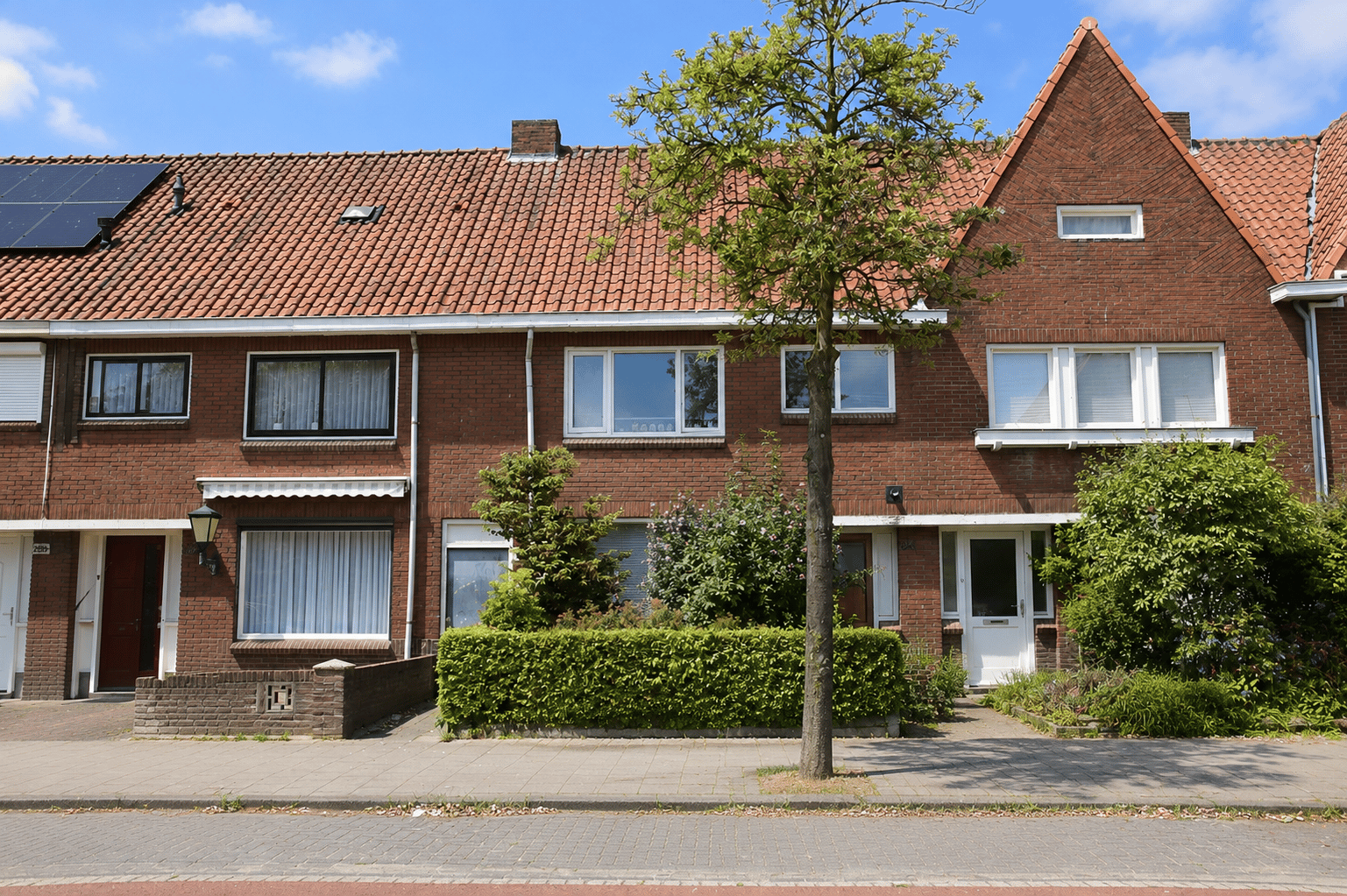 Gevel van het verkochte pand Barrierweg 224 in Eindhoven.