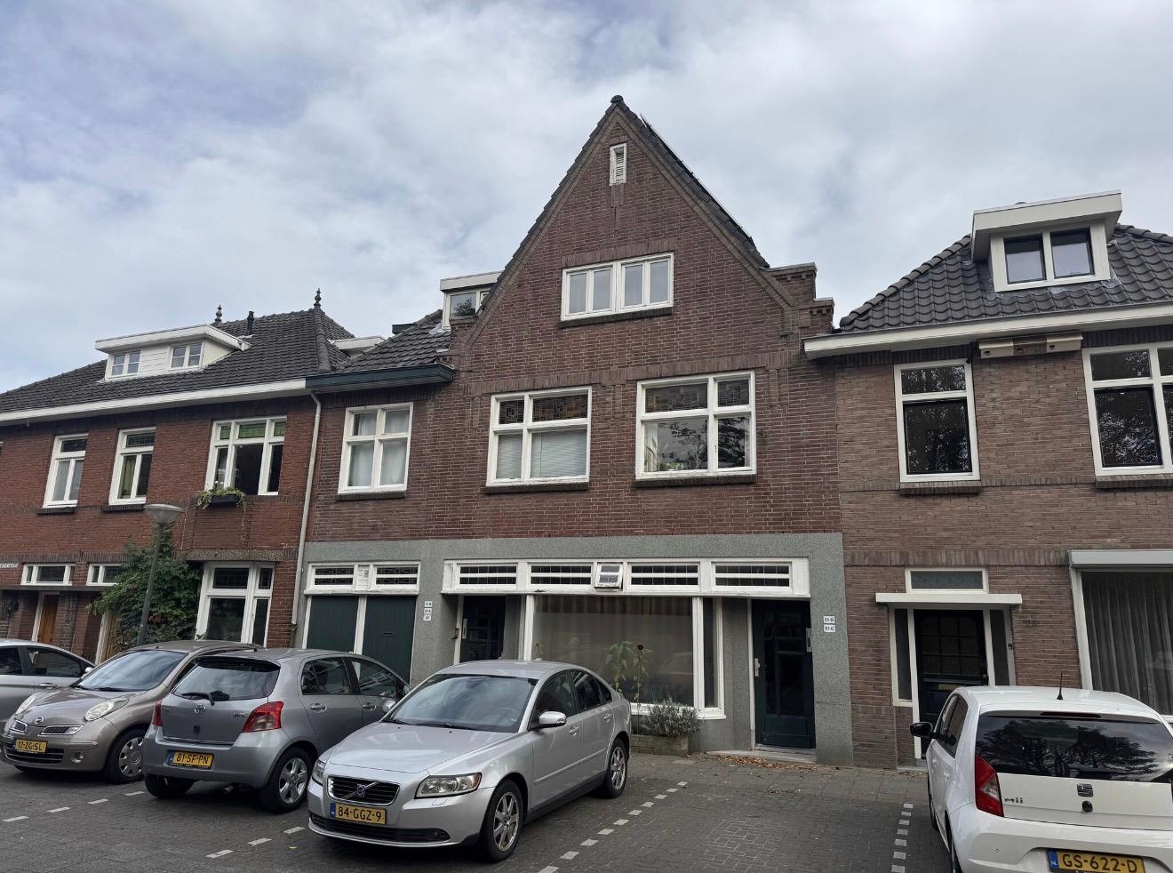 Gevel van het verkochte pand Carmelitessenstraat 21 - 21D in Eindhoven.